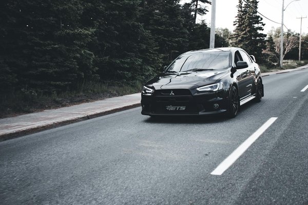 What are the benefits of investing in high-quality basics for everyday wear?